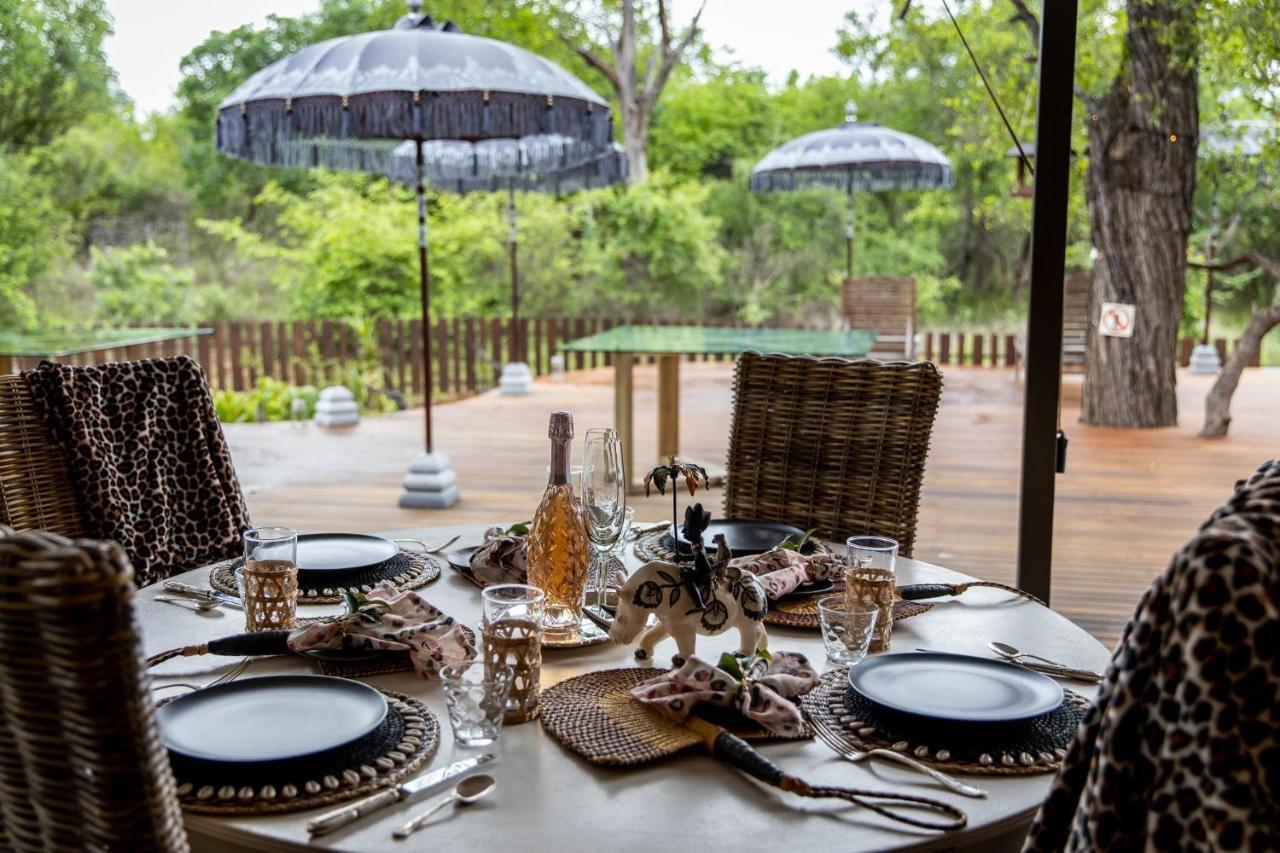 Safari Moon Luxury Bush Lodge 호에드스프뤼트 외부 사진