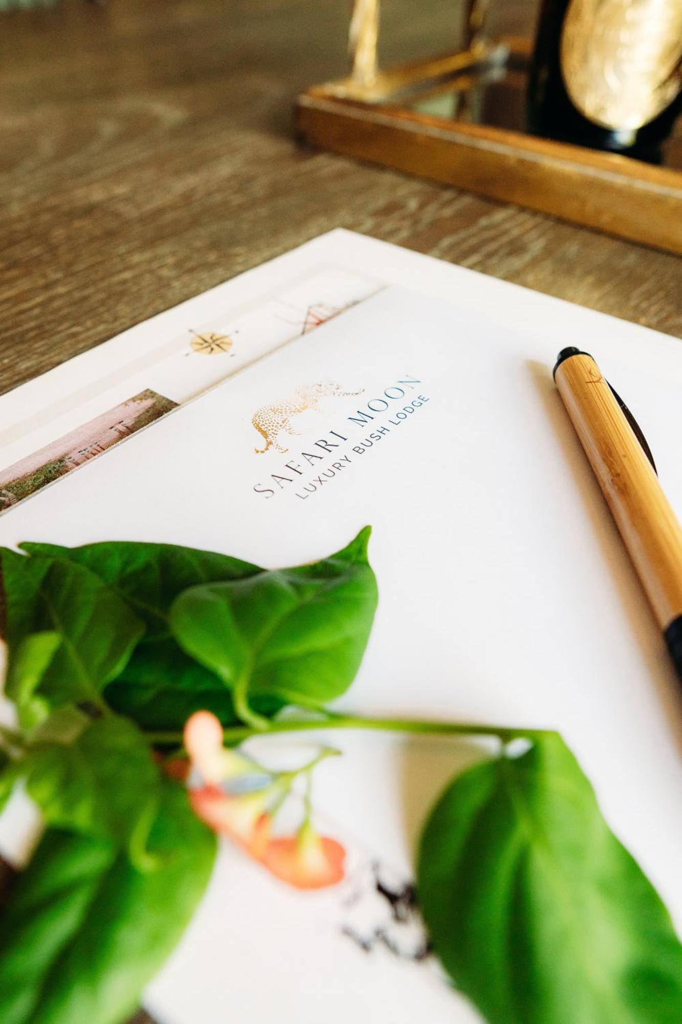 Safari Moon Luxury Bush Lodge 호에드스프뤼트 외부 사진