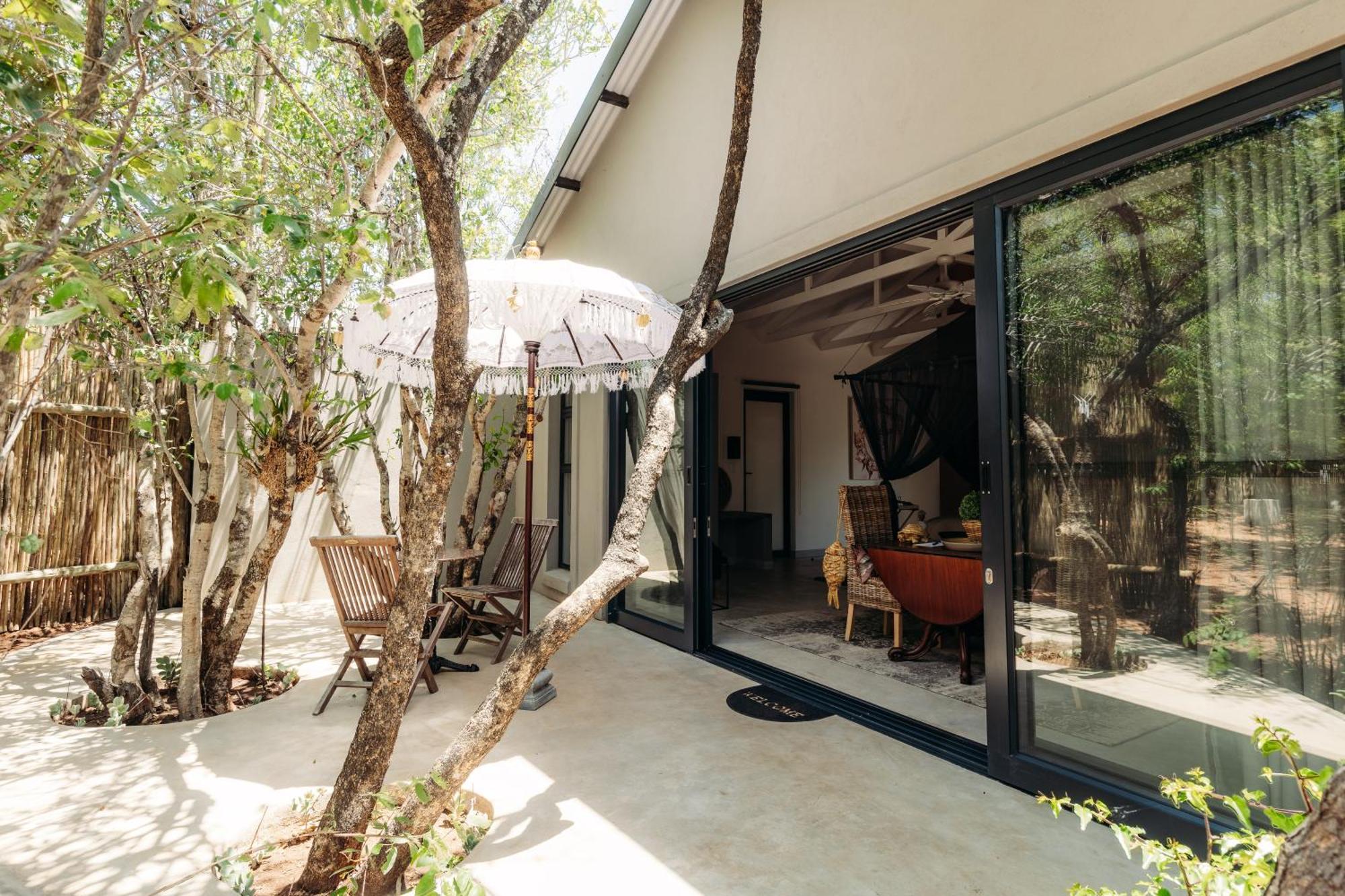 Safari Moon Luxury Bush Lodge 호에드스프뤼트 외부 사진