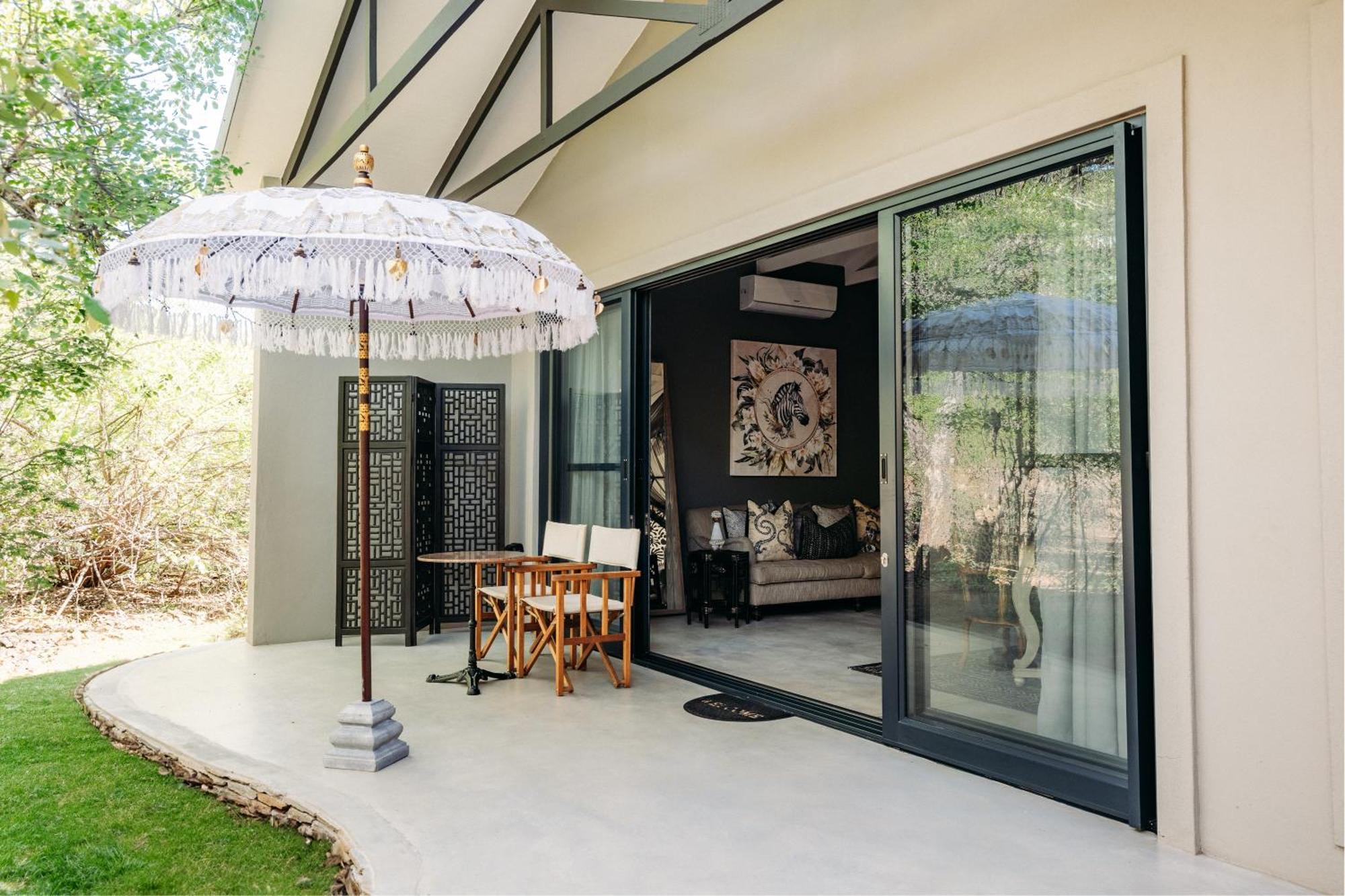 Safari Moon Luxury Bush Lodge 호에드스프뤼트 외부 사진
